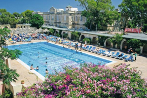 Hotels in Pembroke